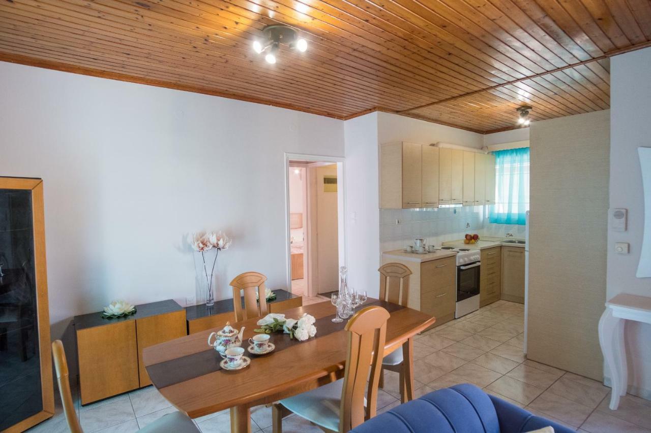 Aelia Apartment Preveza Buitenkant foto